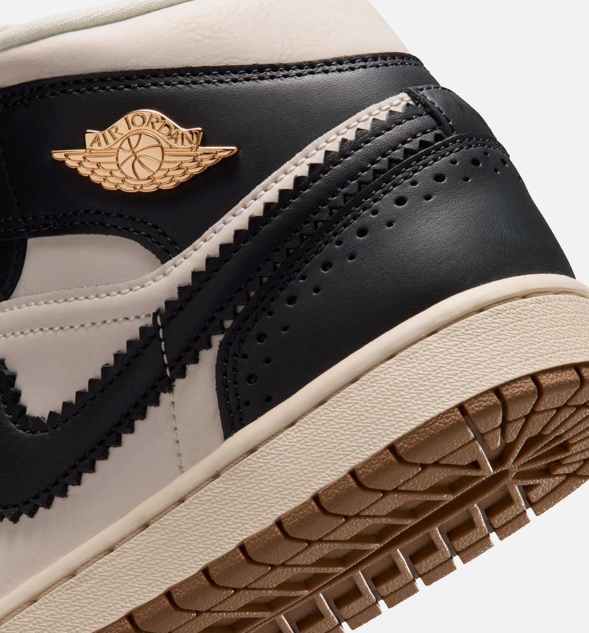 Air Jordan 1 Mid SE Women's – Off-Noir/Chalk/Pearl White